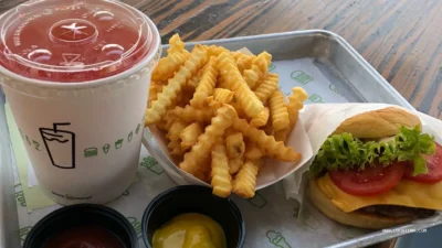 Shake Shack (شيك شاك)